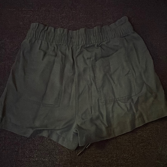 Loft high-waist Cargo Shorts - Picture 2 of 3